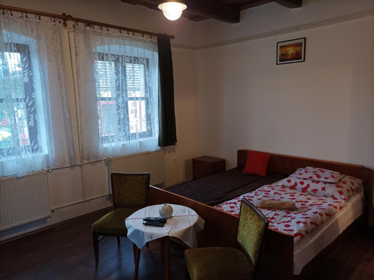 Kemences Vendeghaz Hotel Mikohaza Bagian luar foto