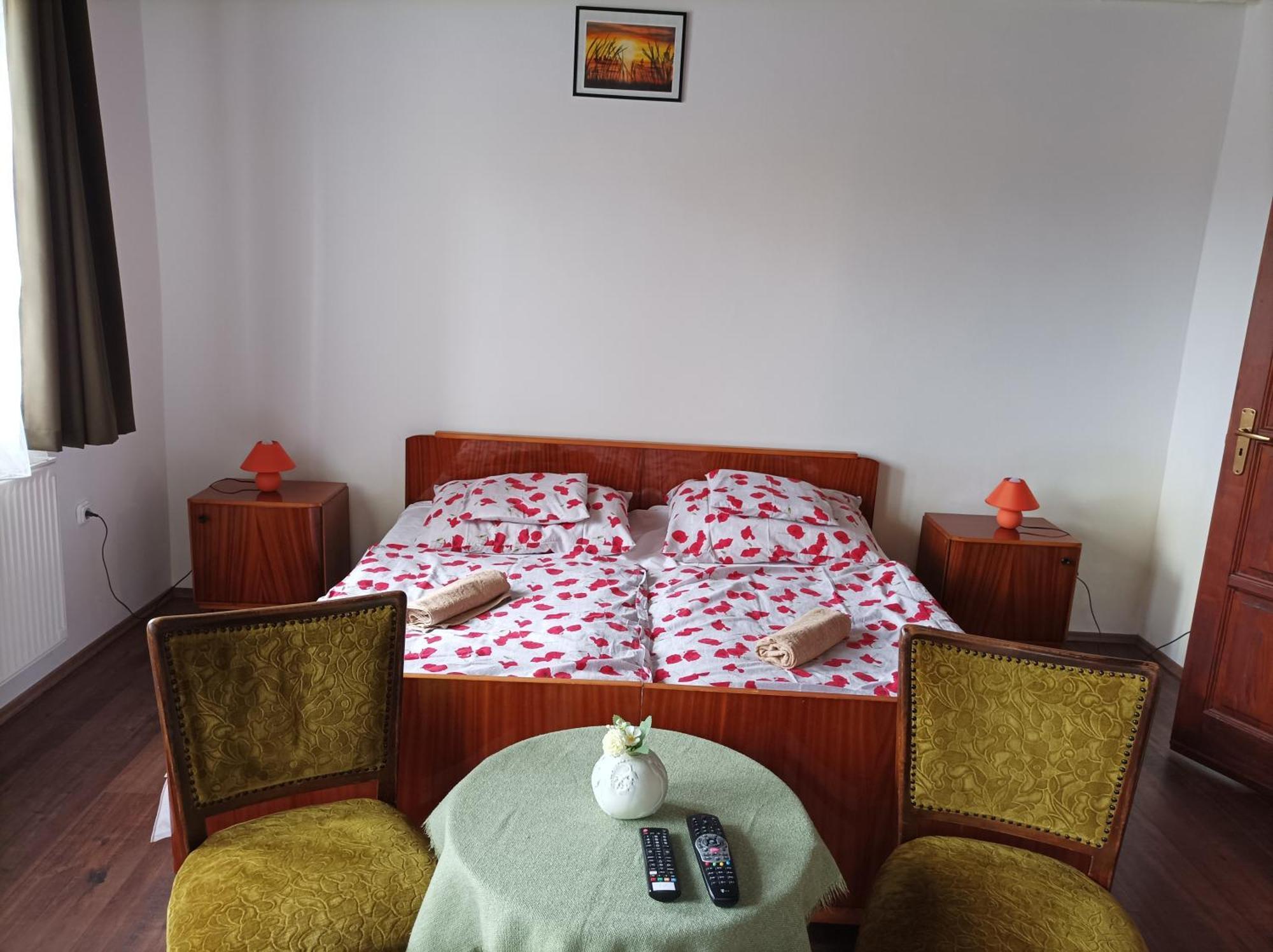 Kemences Vendeghaz Hotel Mikohaza Bagian luar foto